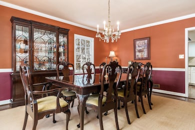 5_DINING ROOM