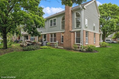 125 Yale Ct unit 32LK12, Glenview, IL 60026 - photo 2