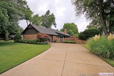 LONG SIDE ENTRY DRIVE WITH 2 CAR GARAGE, PLUS ADDI