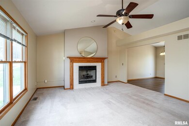 6140 Jebens Ave, Davenport, IA 52806 - photo 7