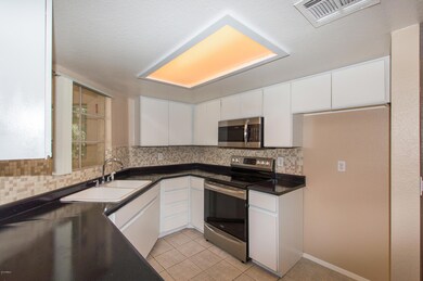 06 Kitchen