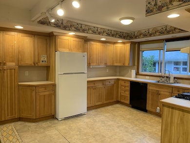 25 Greenvale Ave, Weymouth, MA 02188 - photo 3