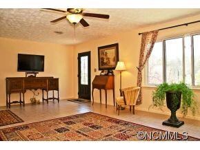 Light & Bright Open Floorplan
