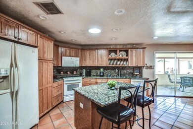 KITCHEN 3