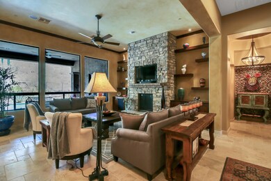 8527 E Regina Circle-15