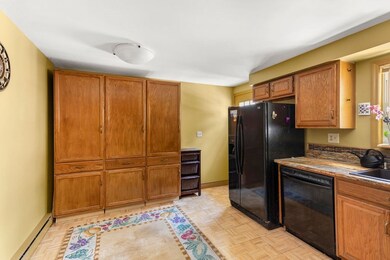 16 Arline St, Worcester, MA 01607 - photo 4