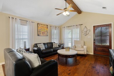 52_Hawthorne_Dr-6
