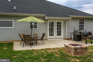 10237 Saddlebrooke Ln, Hagerstown, MD 21740 - photo 3