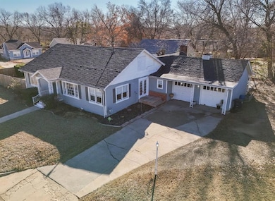 45 E Drummond St, Shawnee, OK 74801 - photo 2