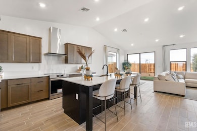 7312 Peach Grove Ln, Bakersfield, CA 93313 - photo 7