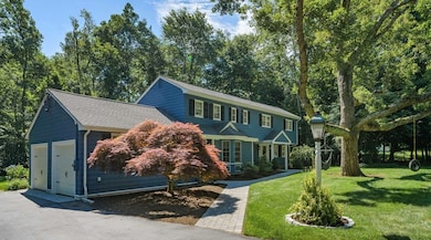 17 Red Gate Ln, Southborough, MA 01772 - photo 3