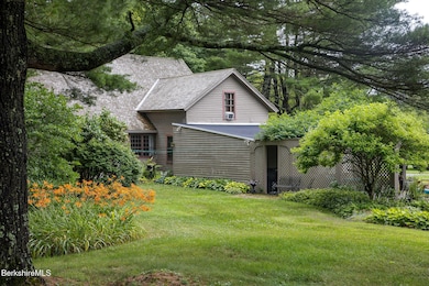 18 Goodrich St, Stockbridge, MA 01262 - photo 5