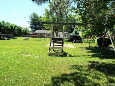 208 Edwin St, Chittenango, NY 13037 - photo 5