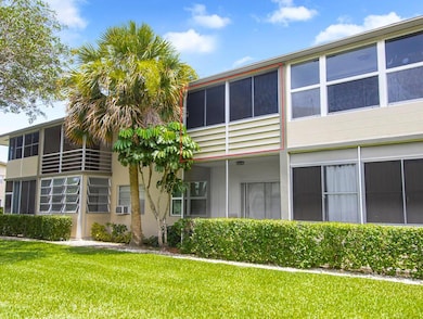 302 Norwich M, West Palm Beach, FL 33417 - photo 6