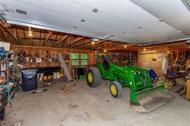 4949 Ellis Rd NW, Cedar Rapids, IA 52405 - photo 2