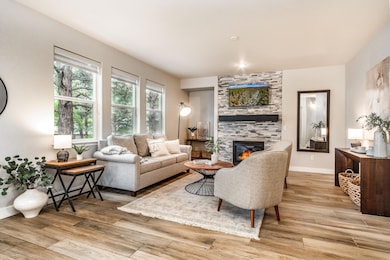 19668 Hollygrape St, Bend-30