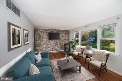 14512 Hamowell St, Manassas, VA 20112 - photo 2