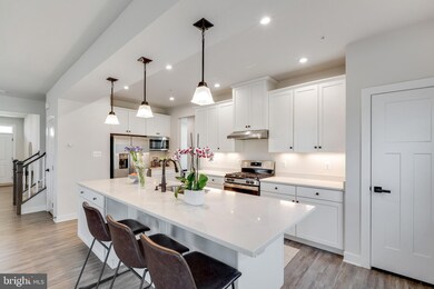 7647 Chesham Ct, White Plains, MD 20695 - photo 5