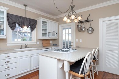 628 W End Ave, Statesville, NC 28677 - photo 5