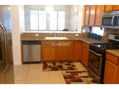 Kitchen. Tile Floors