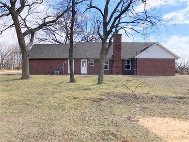 42408 Wolverine Rd, Shawnee, OK 74804 - photo 2