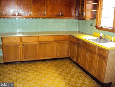 156 Honeyhole Rd, Drums, PA 18222 - photo 5