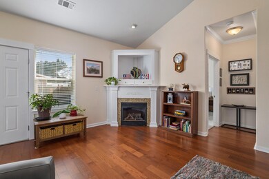 725SWKinsingtonCt-011