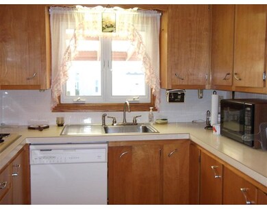 454 Main St, Fairhaven, MA 02719 - photo 6