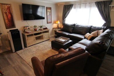 22 Franklin St, Lincoln, NH 03251 - photo 6