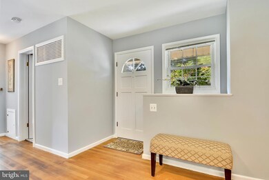 510 Valley Dr SE, Vienna, VA 22180 - photo 4