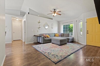 851 W Edwards Ave, Nampa, ID 83686 - photo 4