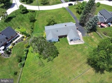 410 Hempstead Cir, Newtown Square, PA 19073 - photo 5