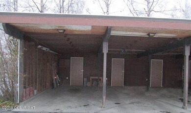 Nose carport