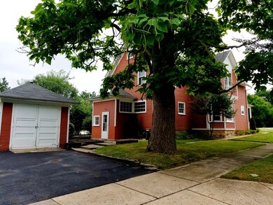 123 S Van Buren St, Batavia, IL 60510 - photo 2