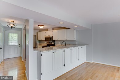 1709 Whisperhill Dr, Reston, VA 20194 - photo 6