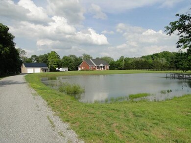 210 Uselton Rd, Shelbyville, TN 37160 - photo 3