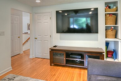 134 Pineview Rd, Wilmington, MA 01887 - photo 2