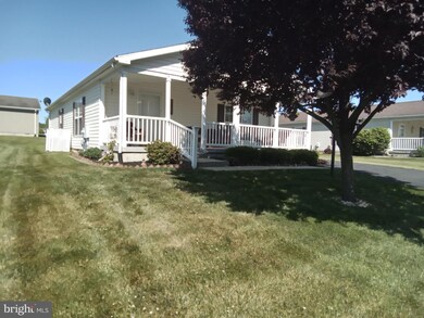 34 Eagles Watch N, Bechtelsville, PA 19505 - photo 2