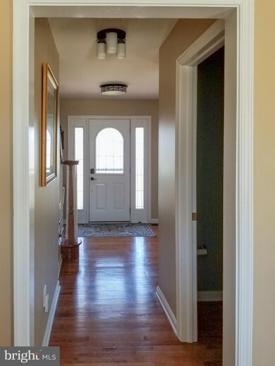 177 W Sandy Ridge Rd, Doylestown, PA 18901 - photo 3