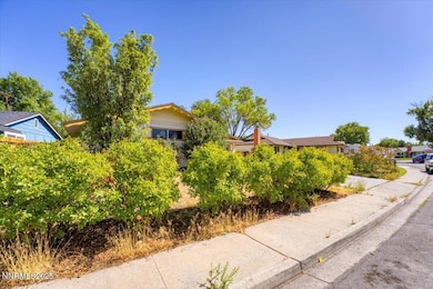 370 O'Brien Way, Sparks, NV 89431 - photo 2