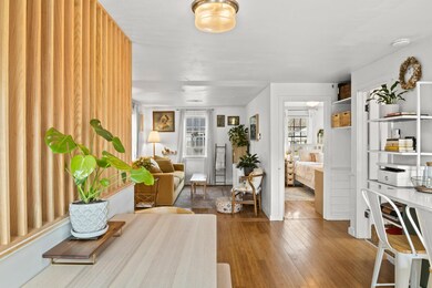 11-web-or-mls-582-massasoit-rd