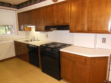 910 N 17th St, Allentown, PA 18104 - photo 6