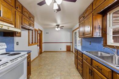 1209 Allison St, Newton, KS 67114 - photo 7