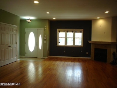 18 Stuyvesant Entry