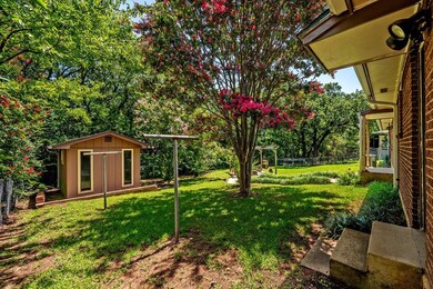 1100 S Maurice Ave, Denison, TX 75020 - photo 2