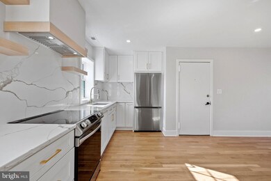 4504 36th St S unit B1, Arlington, VA 22206 - photo 5