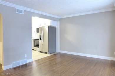 18618 Homeway Ave, Cleveland, OH 44135 - photo 5