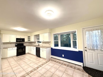 573 Lloyd Rd, Matawan, NJ 07747 - photo 5