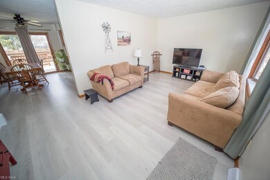 714 Hollywood Ave, Sheffield Lake, OH 44054 - photo 6