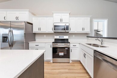 7887 Cottonwood Blvd, Horace, ND 58047 - photo 5